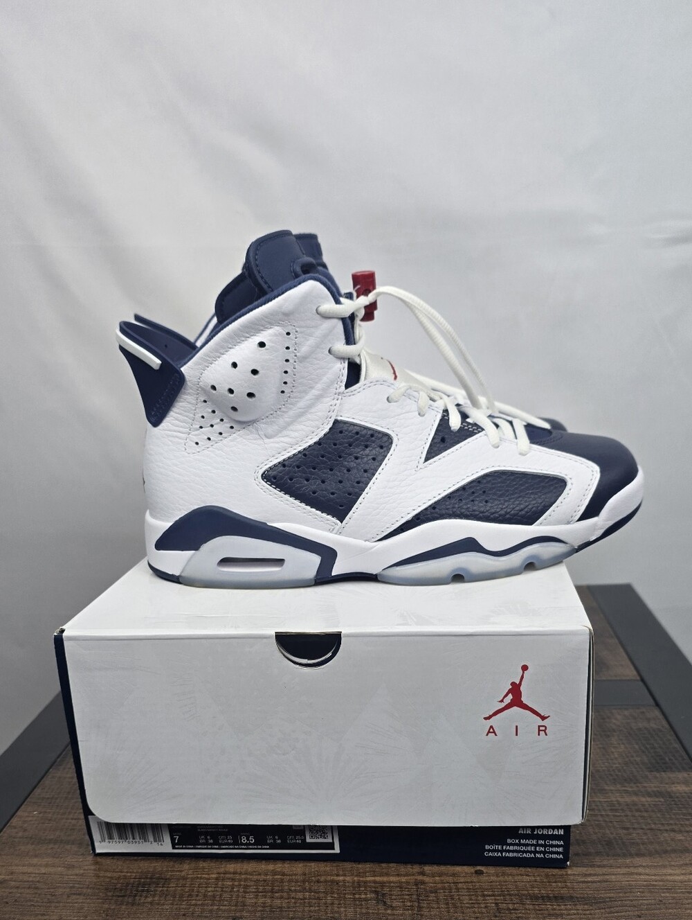 Nike Men's Air Jordan 6 Retro Size 7